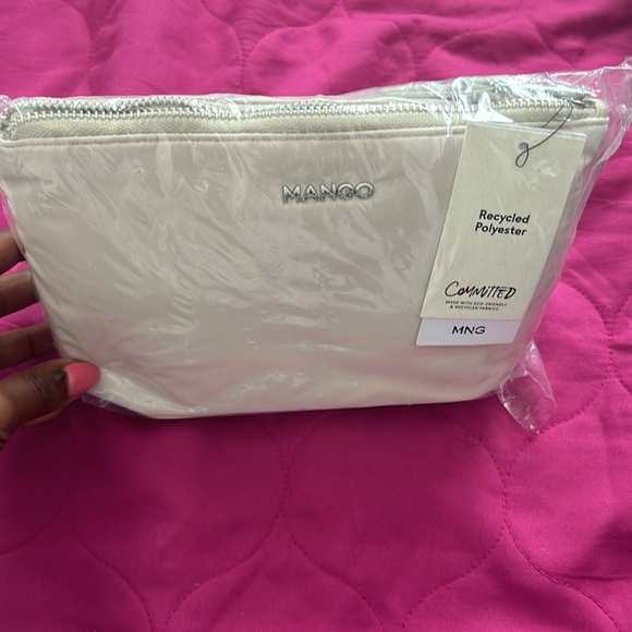 Mango Handbags - NWT MANGO MAKEUP BAG/WRISLET